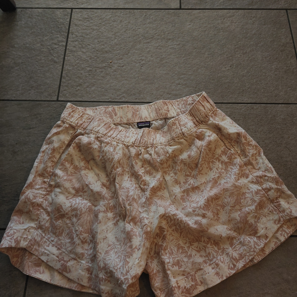Patagonia Women's Leaf Print Shorts in Cream and Tan
